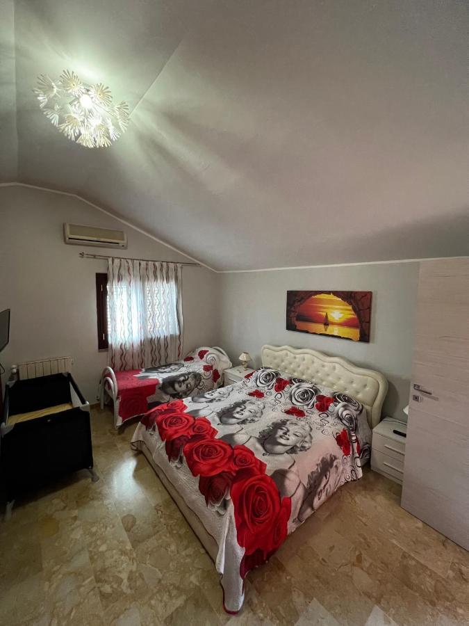 Casa Vacanze Volpe Dell'Etna นีโกโลซี ภายนอก รูปภาพ